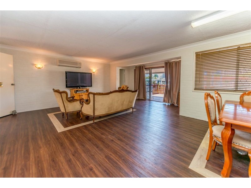 2 Winterhaven Key, Broadbeach Waters QLD 4218