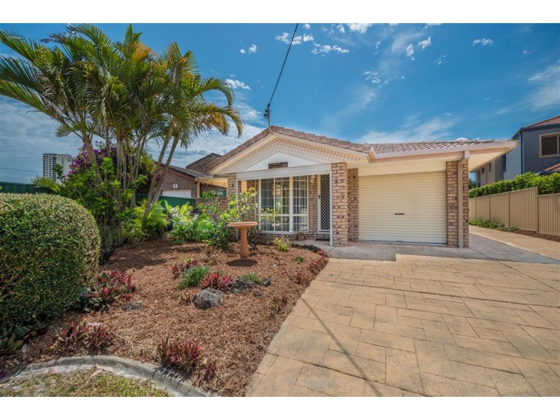 81 Laguna Avenue, Palm Beach QLD 4221