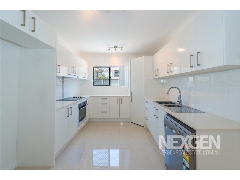 5 Blake Street, Southport QLD 4215