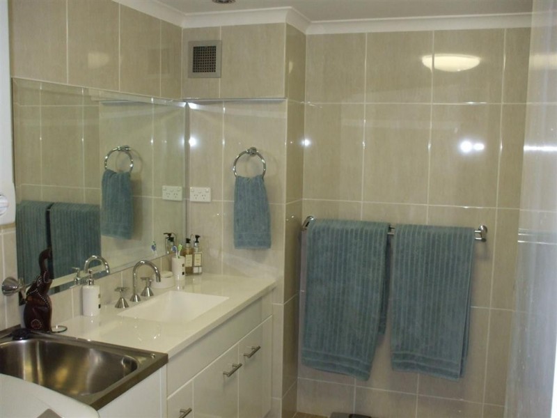 22 Barbet Place, Burleigh Waters QLD 4220