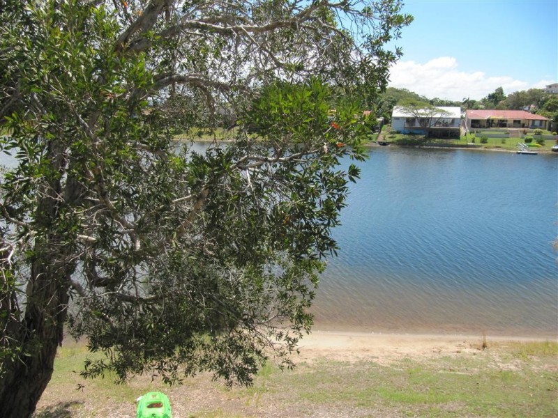 22 Barbet Place, Burleigh Waters QLD 4220