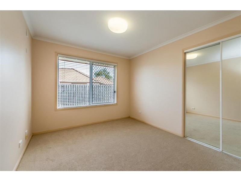 19 Dunedin Close, Merrimac QLD 4226