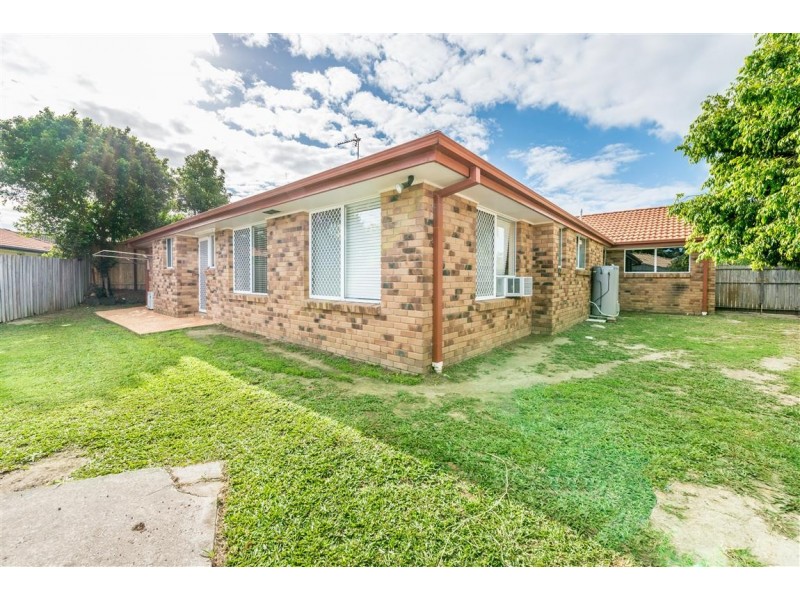 19 Dunedin Close, Merrimac QLD 4226