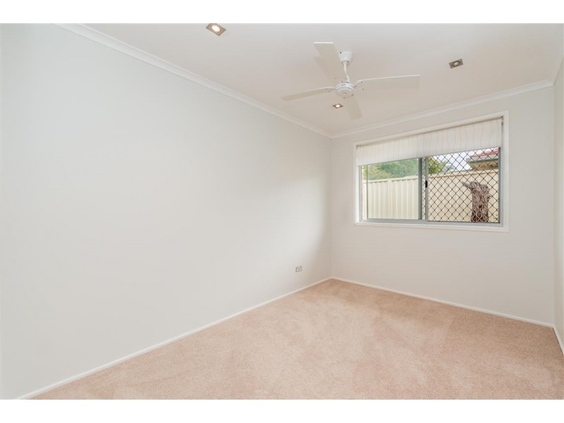 11 Koomooloo Court, Mermaid Waters QLD 4218
