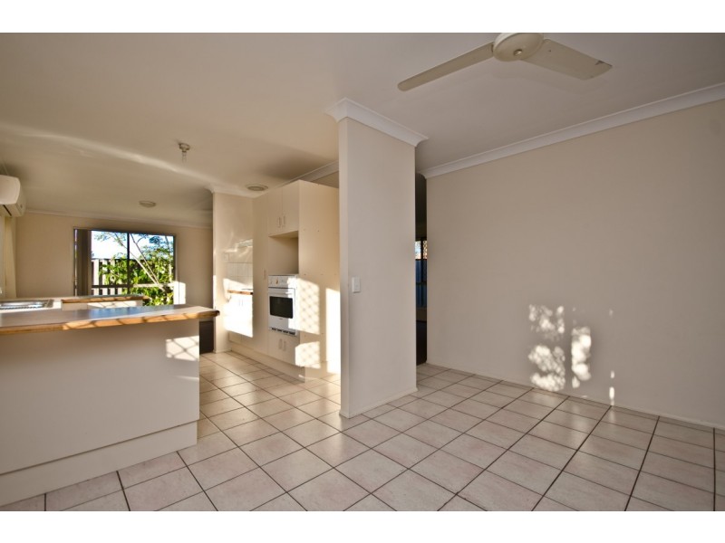 4 Regensberg Close, Varsity Lakes QLD 4227