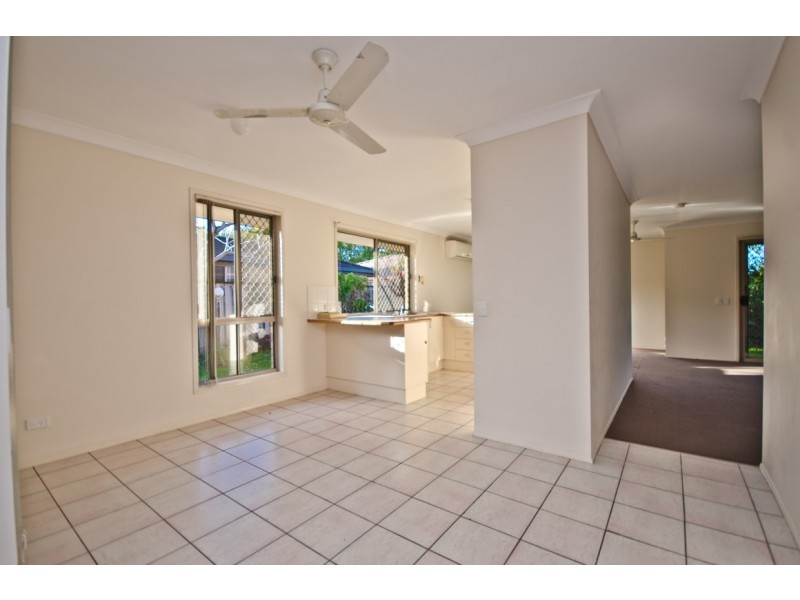 4 Regensberg Close, Varsity Lakes QLD 4227