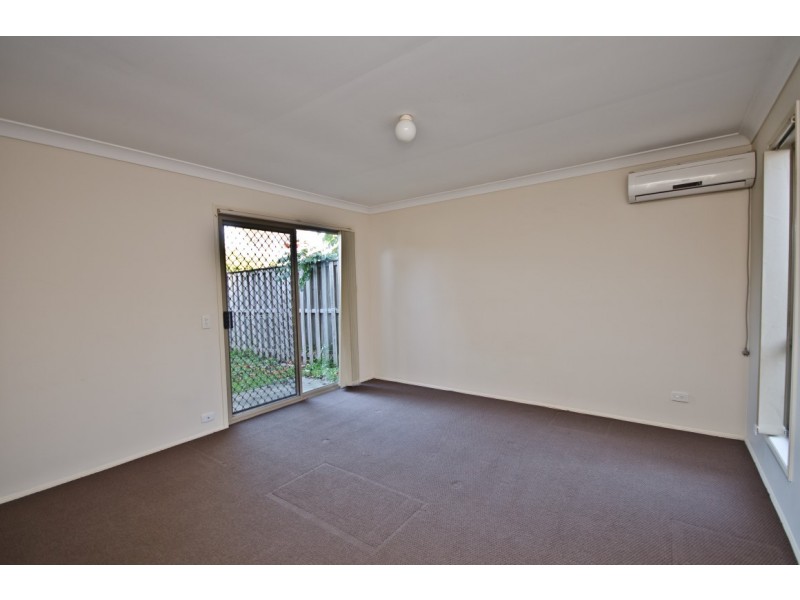 4 Regensberg Close, Varsity Lakes QLD 4227