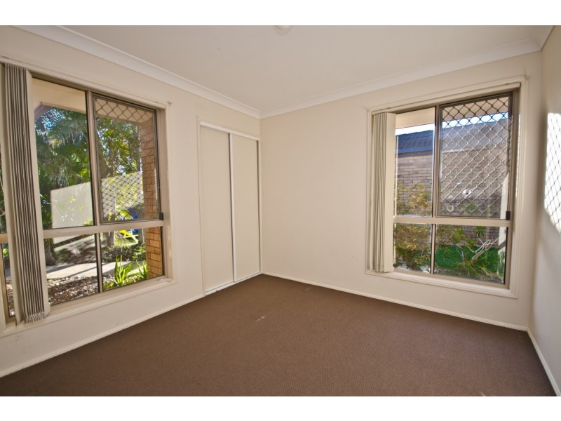 4 Regensberg Close, Varsity Lakes QLD 4227