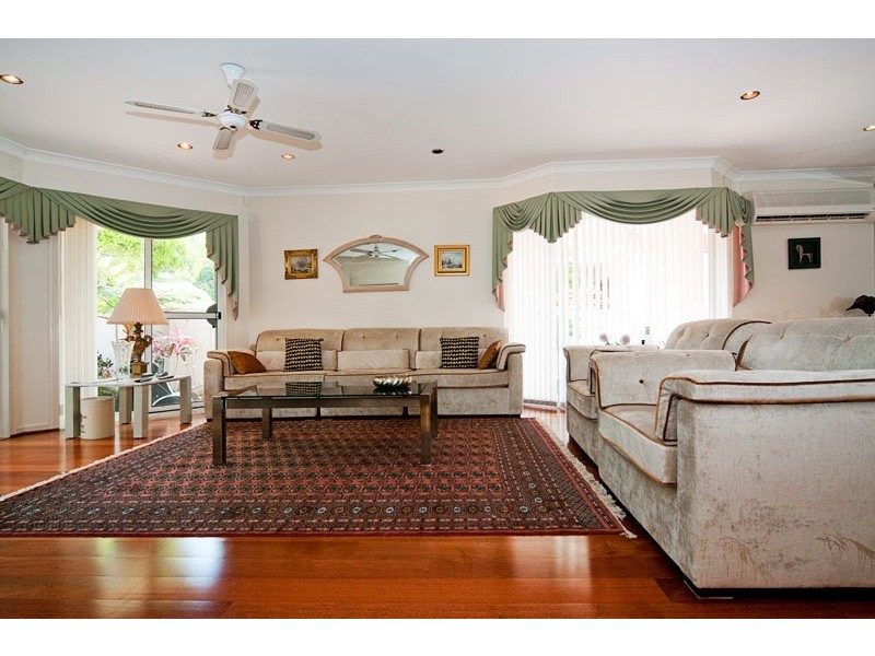 103 Santa Cruz Boulevard, Clear Island Waters QLD 4226