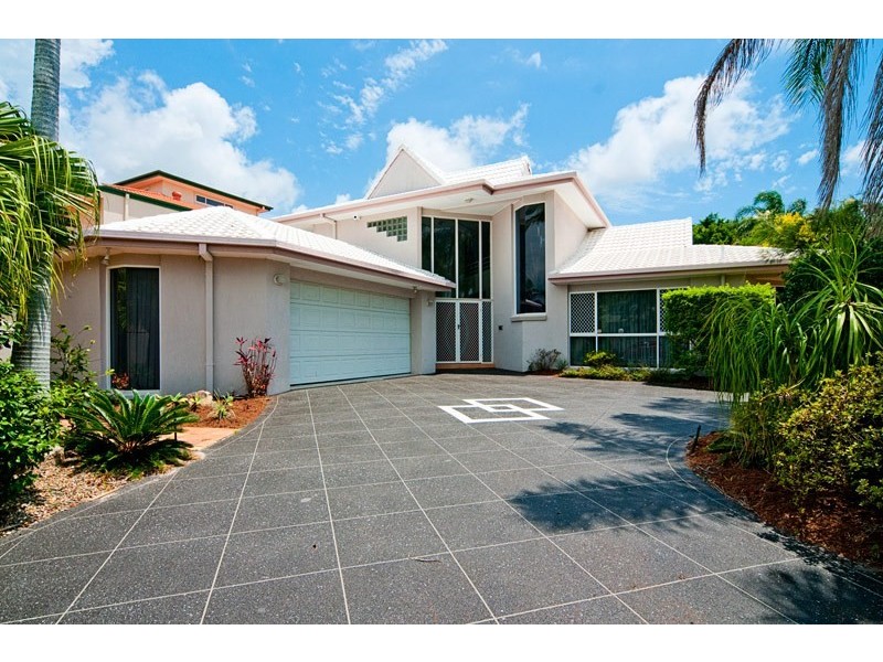 103 Santa Cruz Boulevard, Clear Island Waters QLD 4226