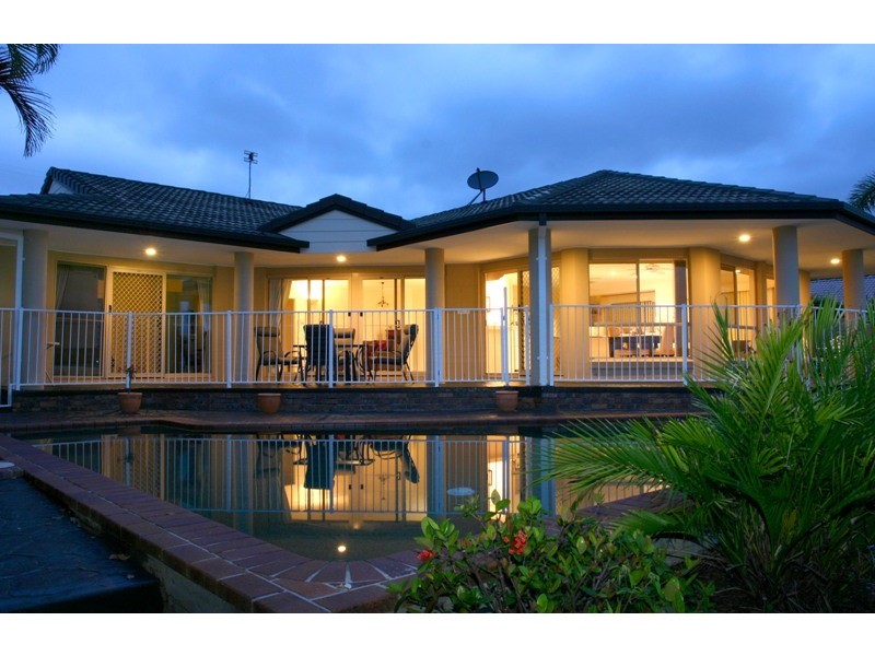 54 Port Jackson Boulevard, Clear Island Waters QLD 4226