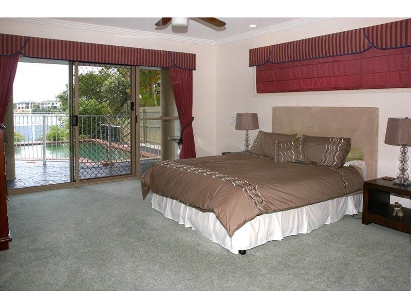 54 Port Jackson Boulevard, Clear Island Waters QLD 4226