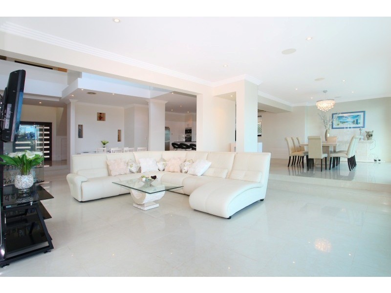 44 Port Jackson Boulevard, Clear Island Waters QLD 4226