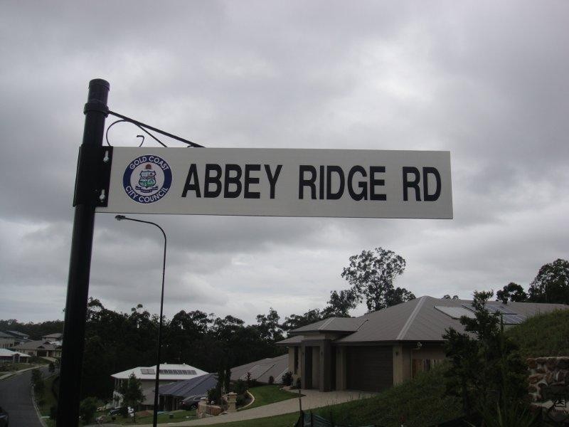 295 Chesterfield Drive, Bonogin QLD 4213