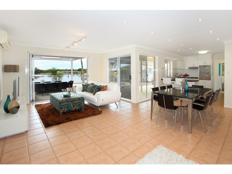 184 Port Jackson Boulevard, Clear Island Waters QLD 4226