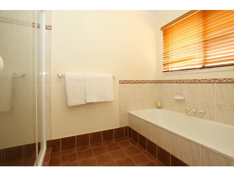184 Port Jackson Boulevard, Clear Island Waters QLD 4226