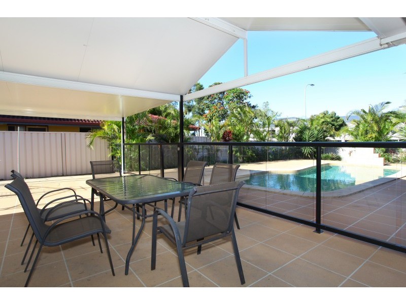 32 Claremont Drive, Robina QLD 4226