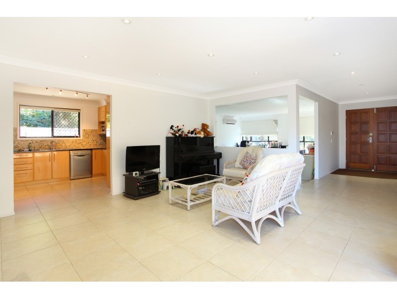 32 Claremont Drive, Robina QLD 4226