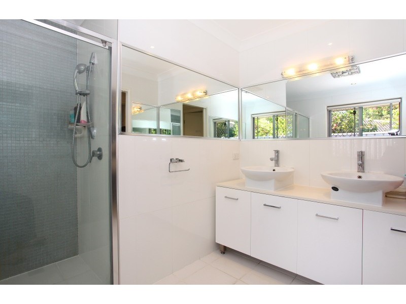 32 Claremont Drive, Robina QLD 4226
