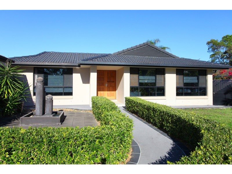 32 Claremont Drive, Robina QLD 4226