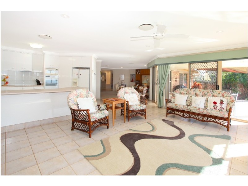 3 Clipper Boulevard, Clear Island Waters QLD 4226