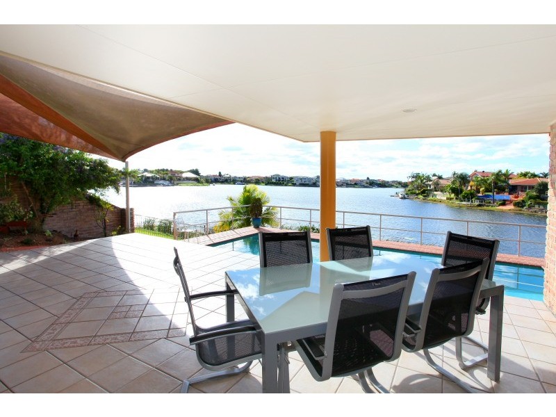 3 Clipper Boulevard, Clear Island Waters QLD 4226