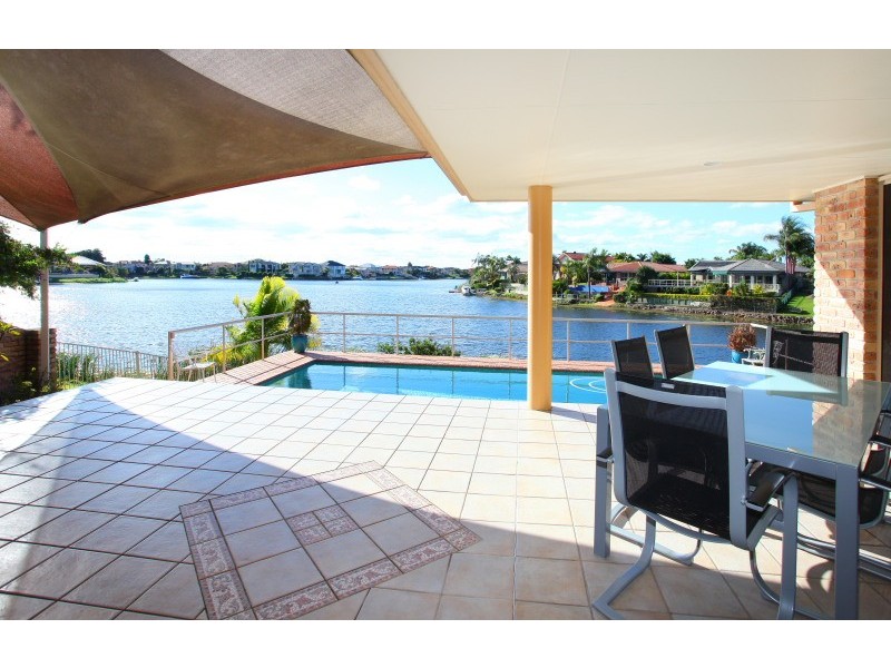 3 Clipper Boulevard, Clear Island Waters QLD 4226