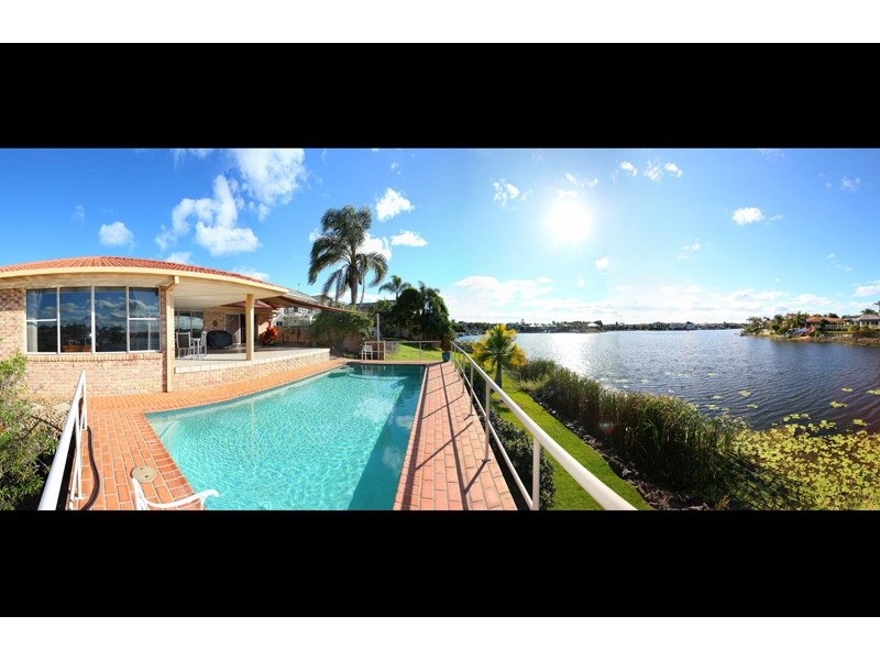 3 Clipper Boulevard, Clear Island Waters QLD 4226