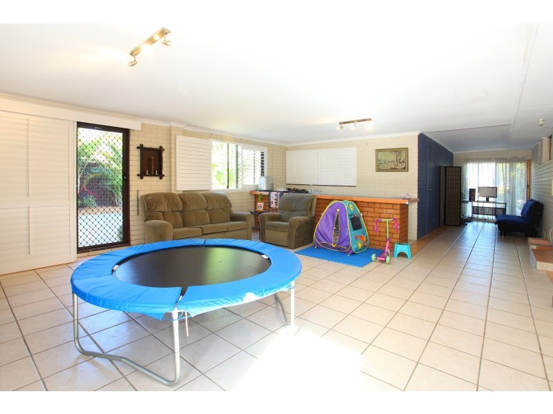 14 Fairway Drive, Clear Island Waters QLD 4226