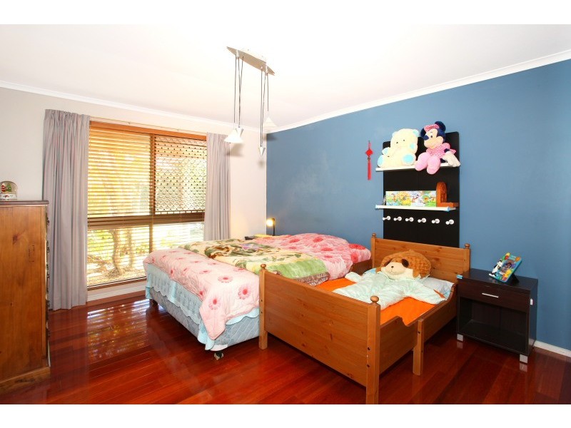 14 Fairway Drive, Clear Island Waters QLD 4226