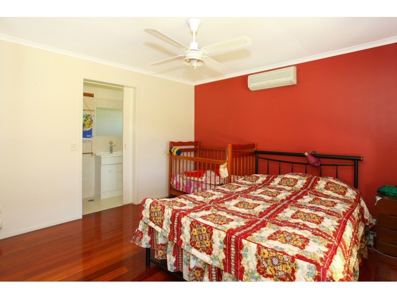 14 Fairway Drive, Clear Island Waters QLD 4226