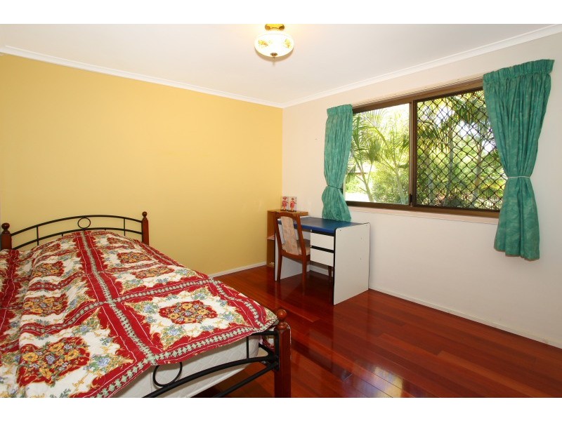 14 Fairway Drive, Clear Island Waters QLD 4226