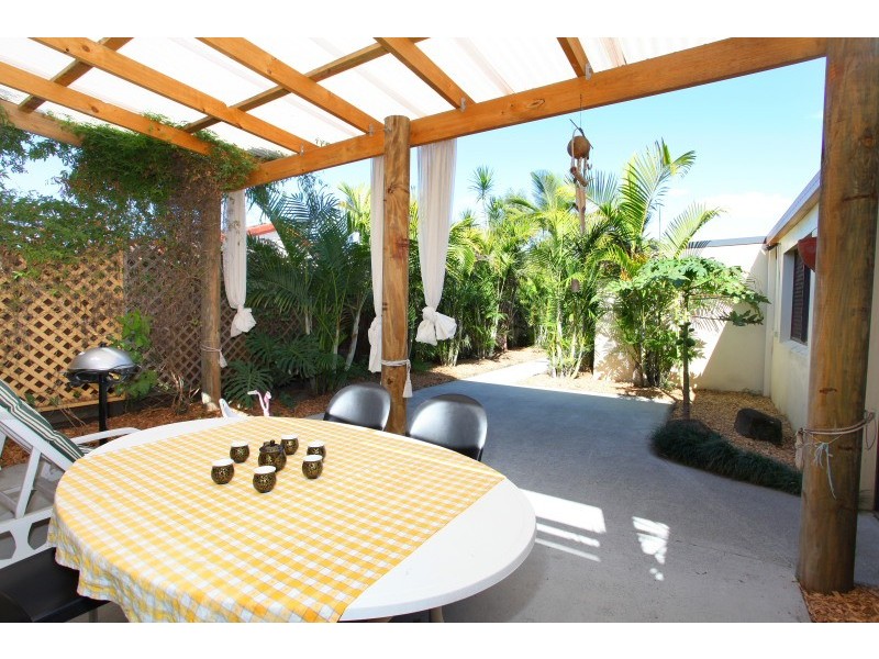 14 Fairway Drive, Clear Island Waters QLD 4226
