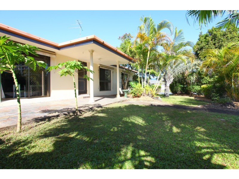 14 Fairway Drive, Clear Island Waters QLD 4226