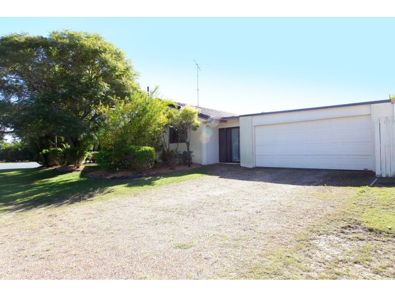 14 Fairway Drive, Clear Island Waters QLD 4226