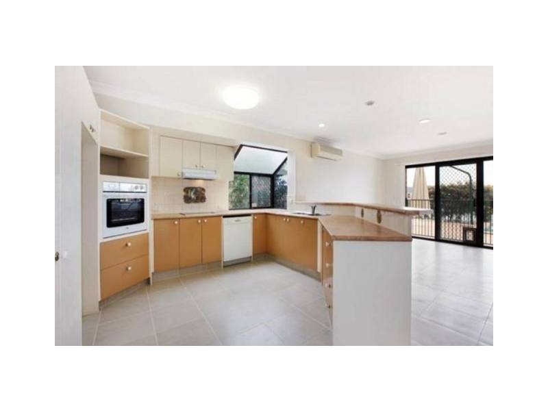 5 Antigua Way, Clear Island Waters QLD 4226