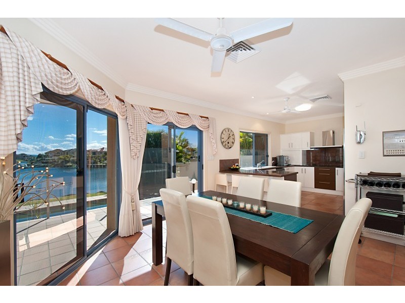 42 Bollard Circuit, Clear Island Waters QLD 4226