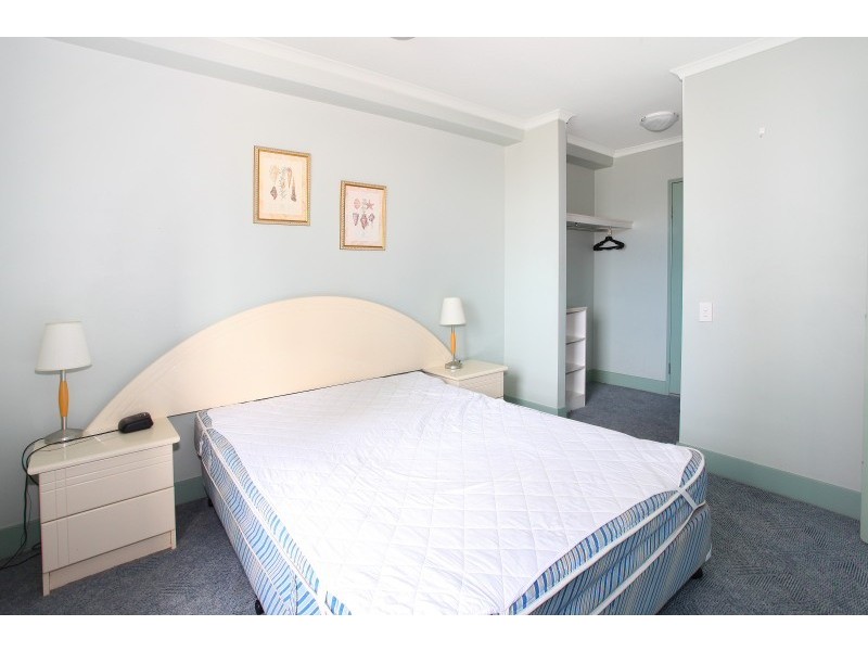 109/30-34 Surf Pd, Broadbeach QLD 4218