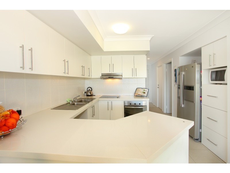 59/7-9 Santa Cruz Boulevard, Clear Island Waters QLD 4226