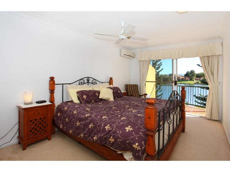 59/7-9 Santa Cruz Boulevard, Clear Island Waters QLD 4226