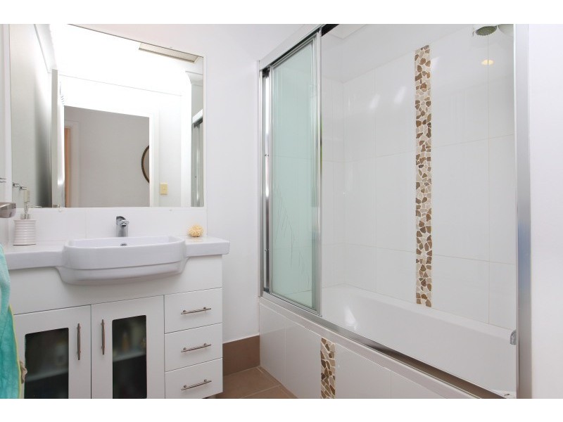 59/7-9 Santa Cruz Boulevard, Clear Island Waters QLD 4226