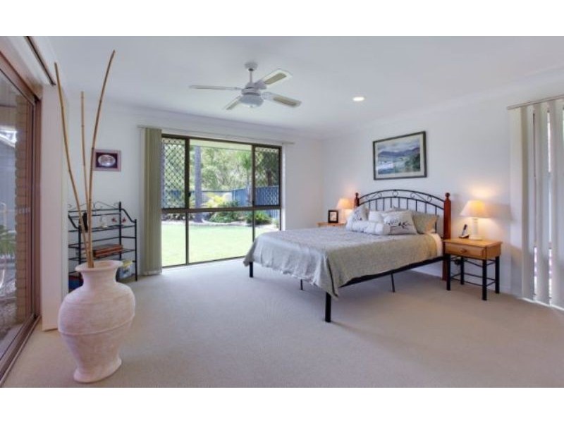 23 Port Jackson Boulevard, Clear Island Waters QLD 4226
