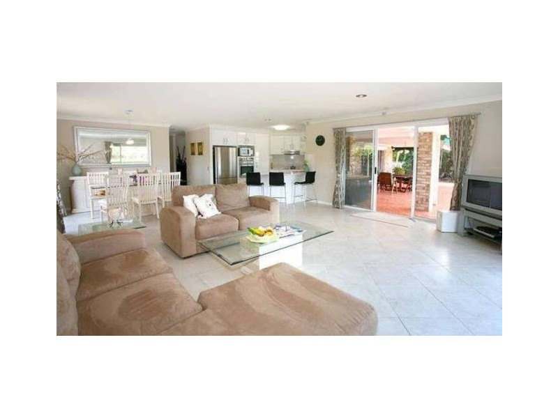 166 Port Jackson Boulevard, Clear Island Waters QLD 4226