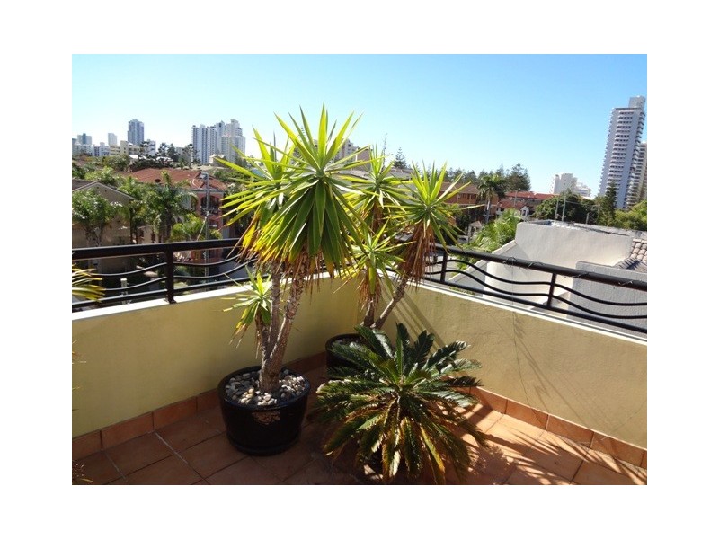 6/46 Brittania Ave, Broadbeach QLD 4218