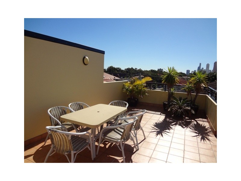 6/46 Brittania Ave, Broadbeach QLD 4218
