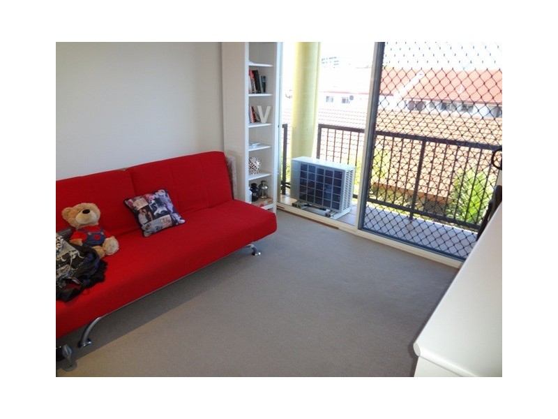 6/46 Brittania Ave, Broadbeach QLD 4218