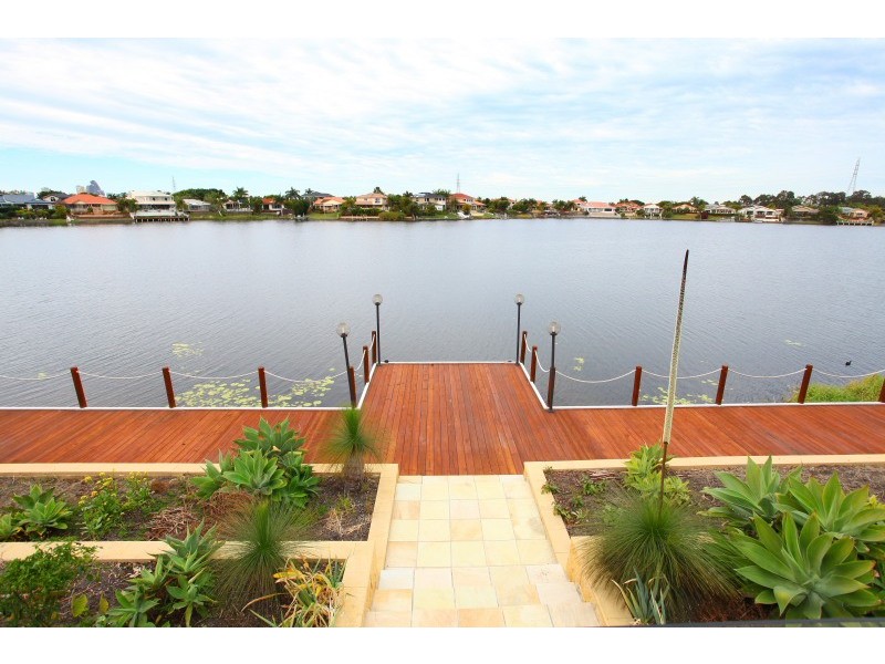 16 Clear Water Bay Avenue, Clear Island Waters QLD 4226