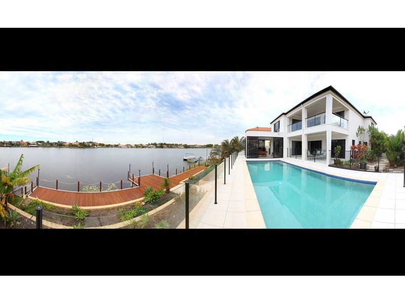 16 Clear Water Bay Avenue, Clear Island Waters QLD 4226