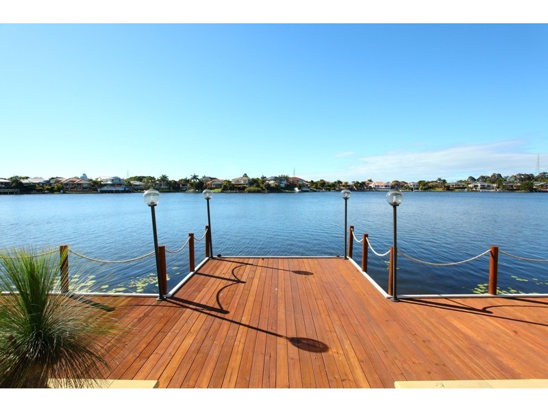 16 Clear Water Bay Avenue, Clear Island Waters QLD 4226