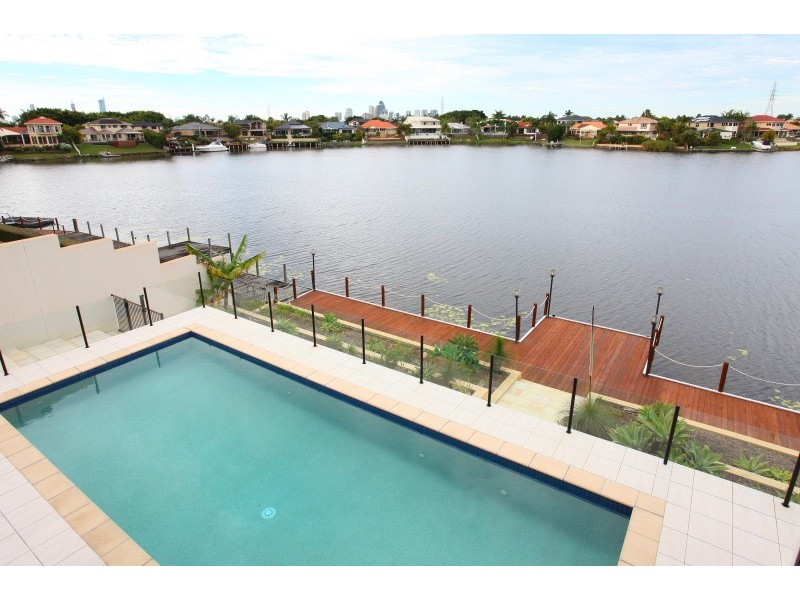 16 Clear Water Bay Avenue, Clear Island Waters QLD 4226